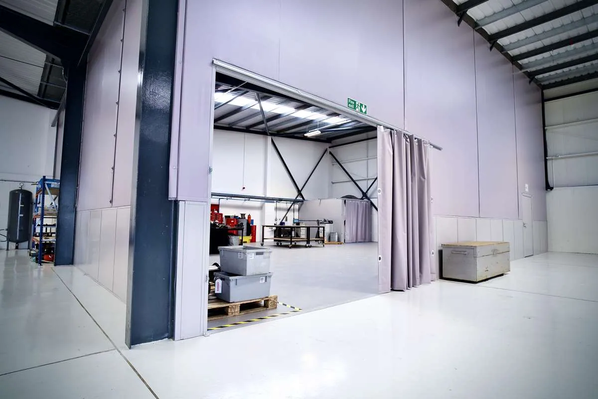Dura Pump - temperature-controlled workshop partition